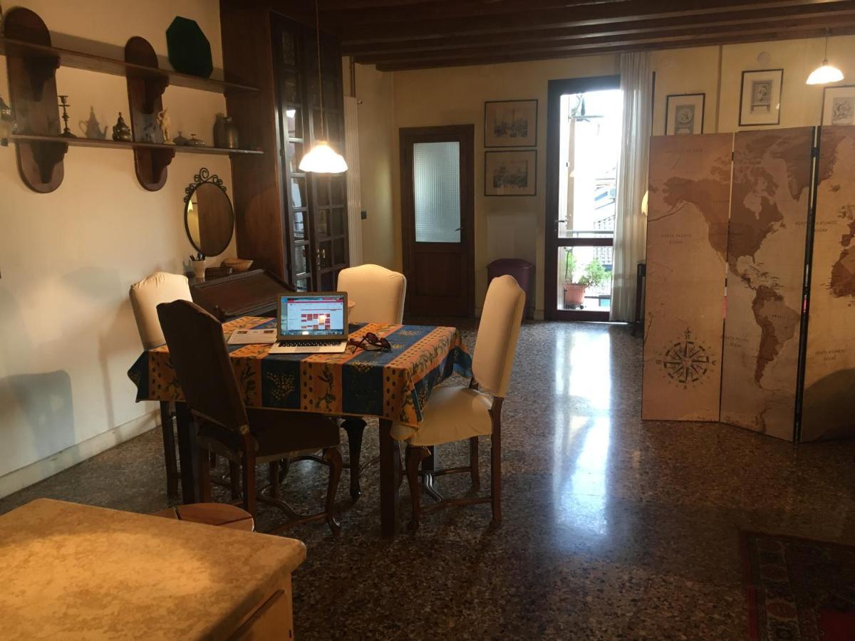 Appartamento Delle Erbe Pádua Exterior foto